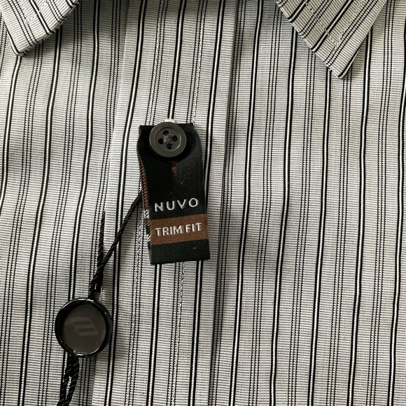 NWT Joseph Abboud Dress Shirt 
Men’s 17 32/33 
Trim Fit 
Black Grey Striped - Picture 6 of 9